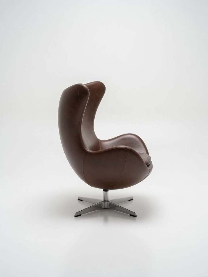 Moe's St. Anne Swivel Club Chair (Brown Leather)