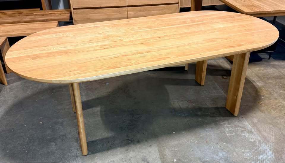 Sundays Dining Table (4-6 Seater, White Oak)