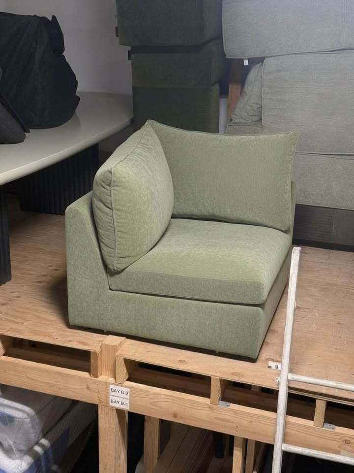Article Lenae 36" Right Arm Corner Chair (Eleos Green)