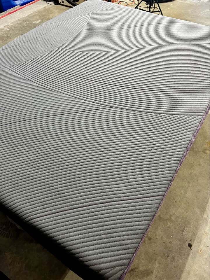 Purple Restore Plus Hybrid Mattress (Queen, Soft)