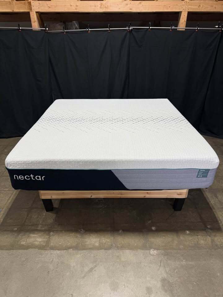 Nectar Premier Memory Foam (King)