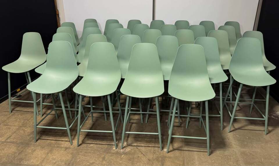 Article Svelti Counter Stool (Aloe Green)