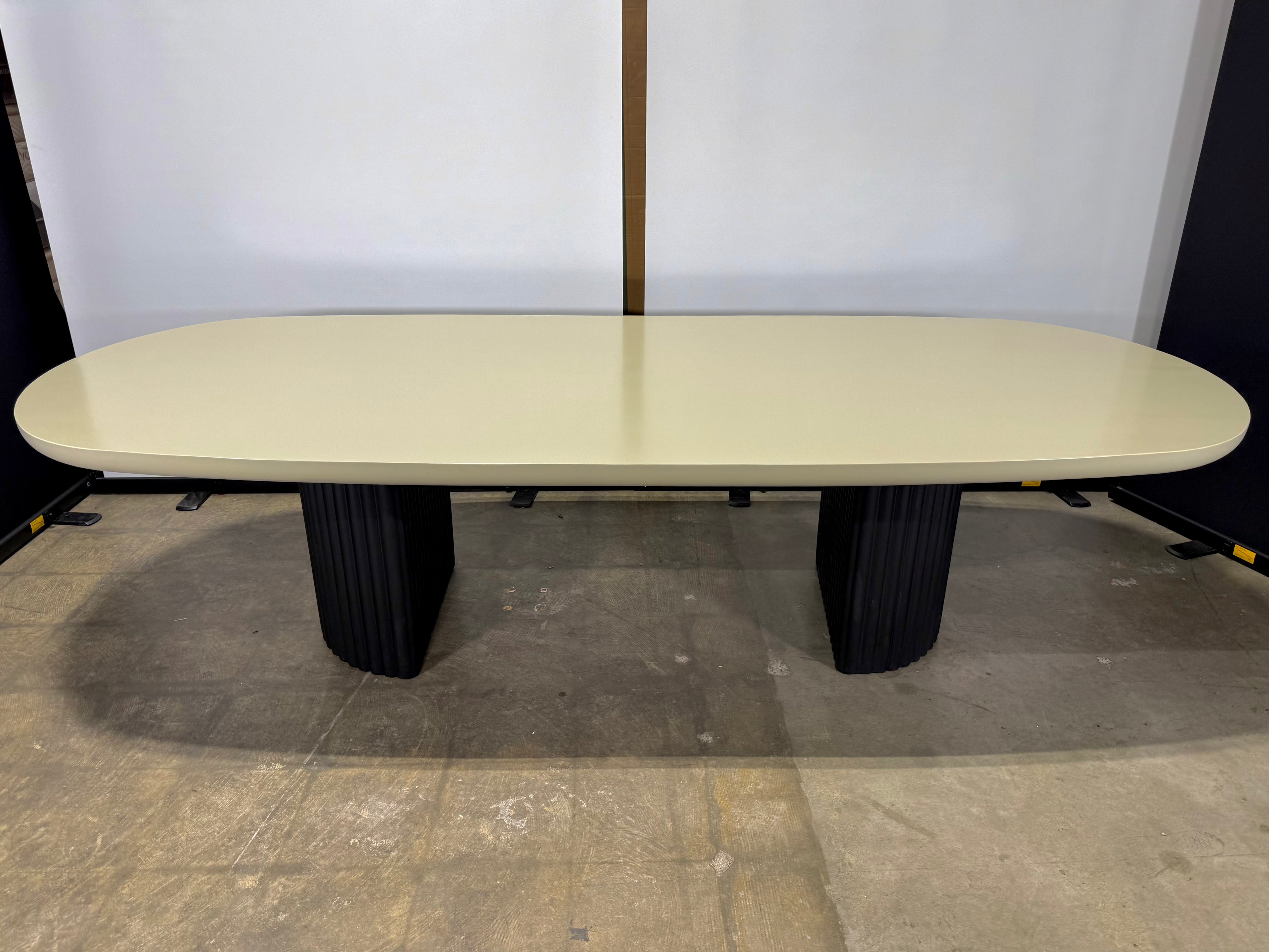 Rove Concepts Osten Table
