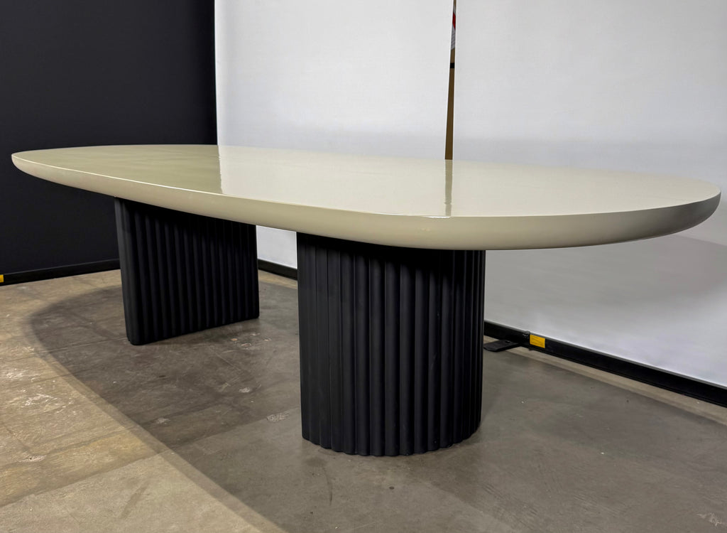 Rove Concepts Osten Table
