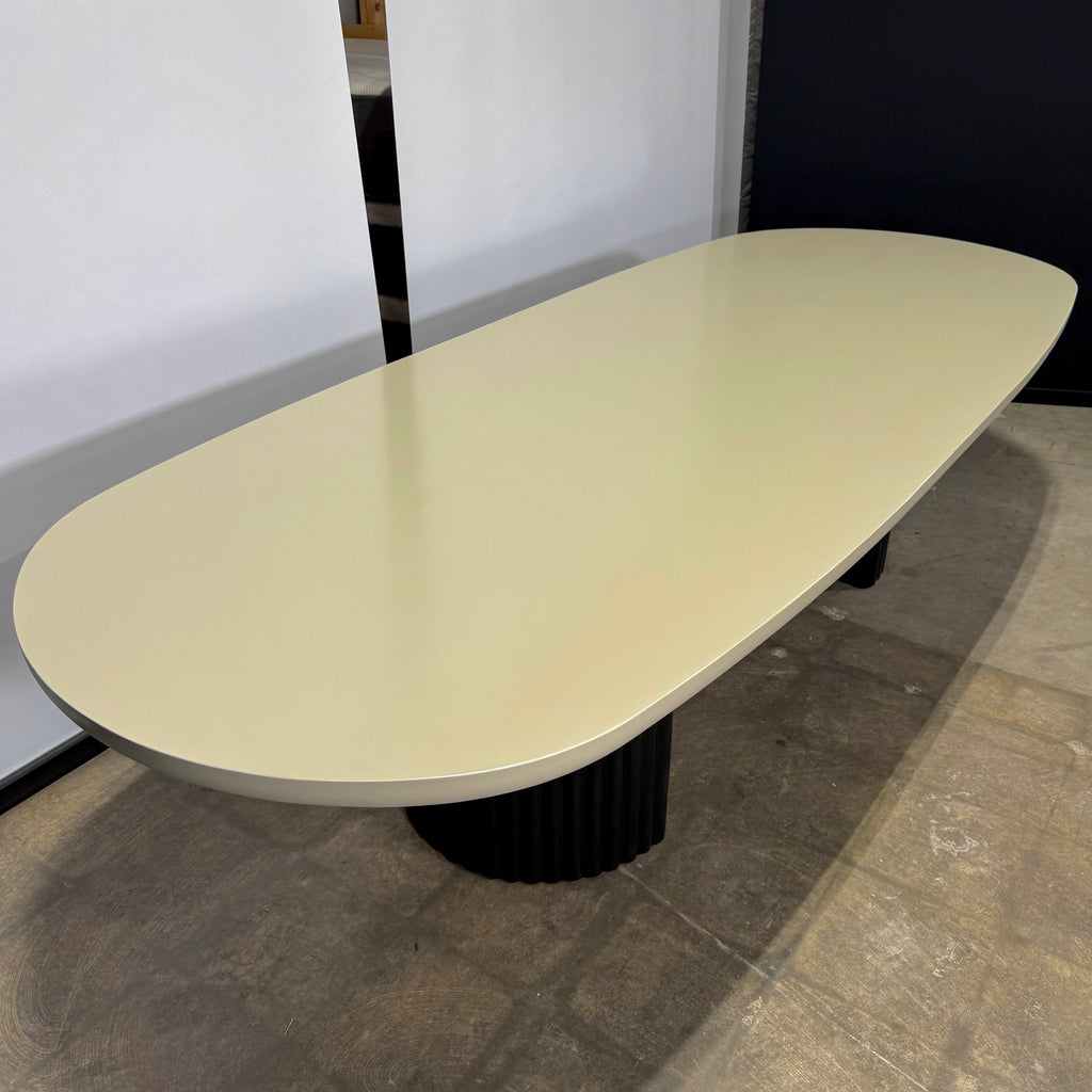 Rove Concepts Osten Table