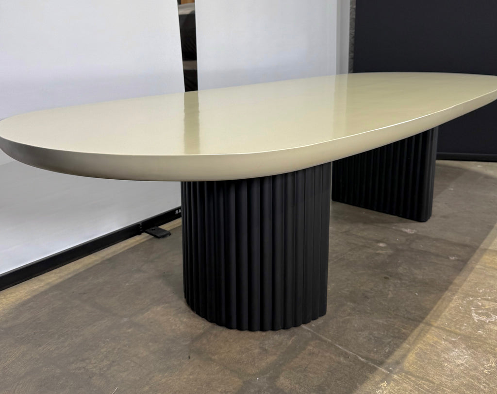 Rove Concepts Osten Table