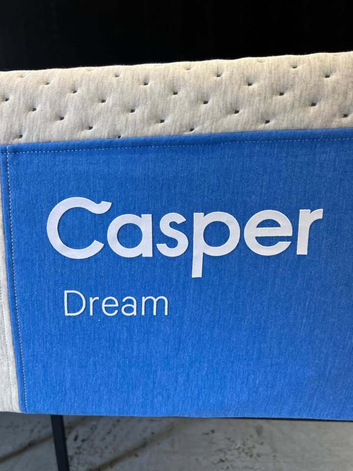 The Casper Dream Hybrid Mattress (Queen)