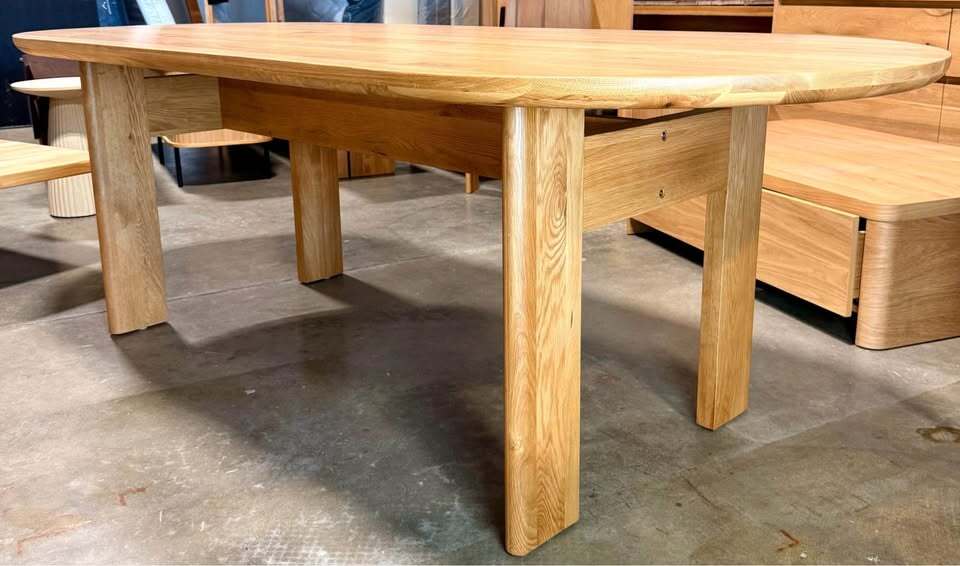 Sundays Dining Table (4-6 Seater, White Oak)
