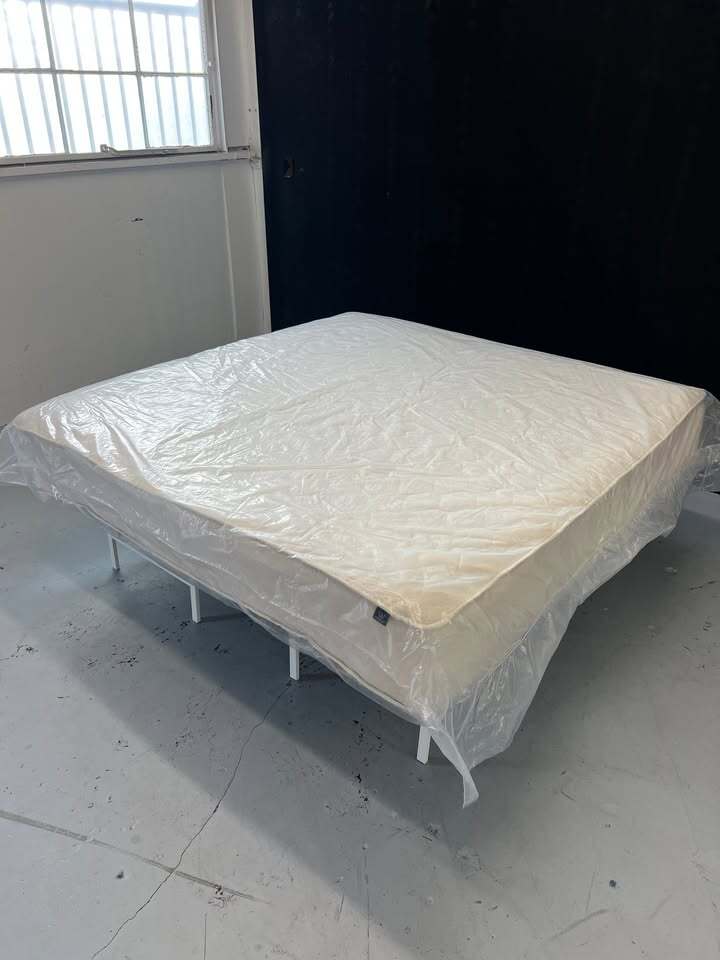 Winkbeds EcoCloud Hybrid Mattress (King)